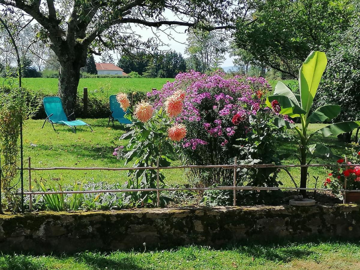 LOU GRAOU CHEPRE gîte d'étape Chandon Esterno foto