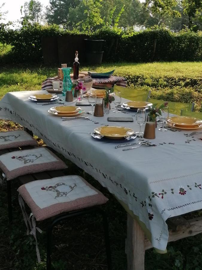LOU GRAOU CHEPRE gîte d'étape Chandon Esterno foto