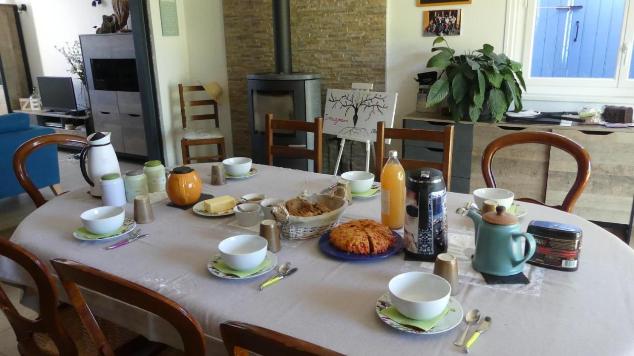 LOU GRAOU CHEPRE gîte d'étape Chandon Esterno foto